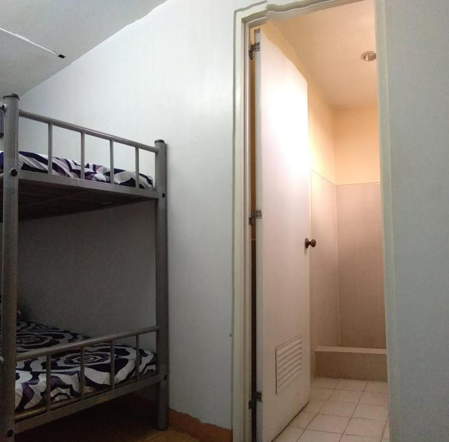 Mang Ben Dormitory Quezon City Kültér fotó